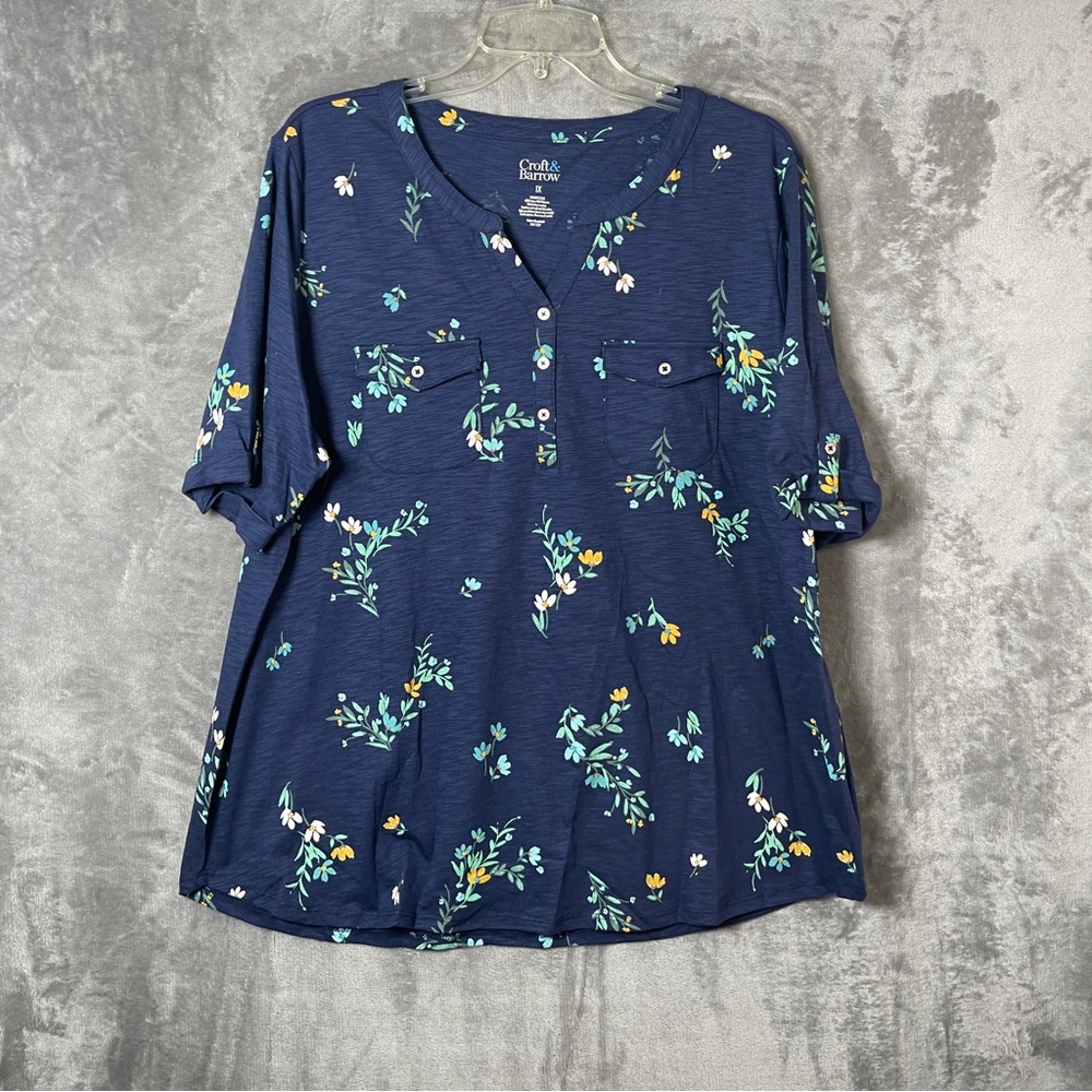 Croft & Barrow Women's Blue Floral Top